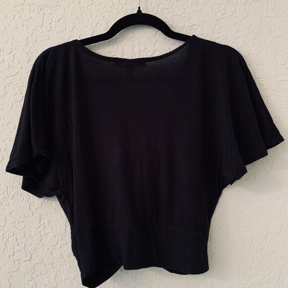 Derek Heart Crop Top Women M Black Twist Front Short Sleeve Stretch Preppy Goth - Picture 2 of 6